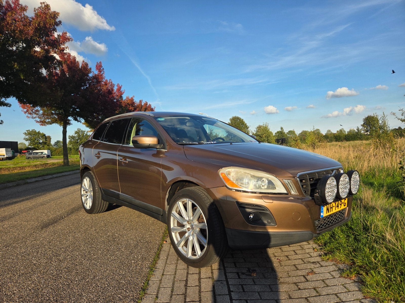 Volvo XC60 2.4 D AWD Geartronic 2009 Bruin 20 inch, Auto's, Automaat, 1716 kg, 197 €/maand, 163 pk