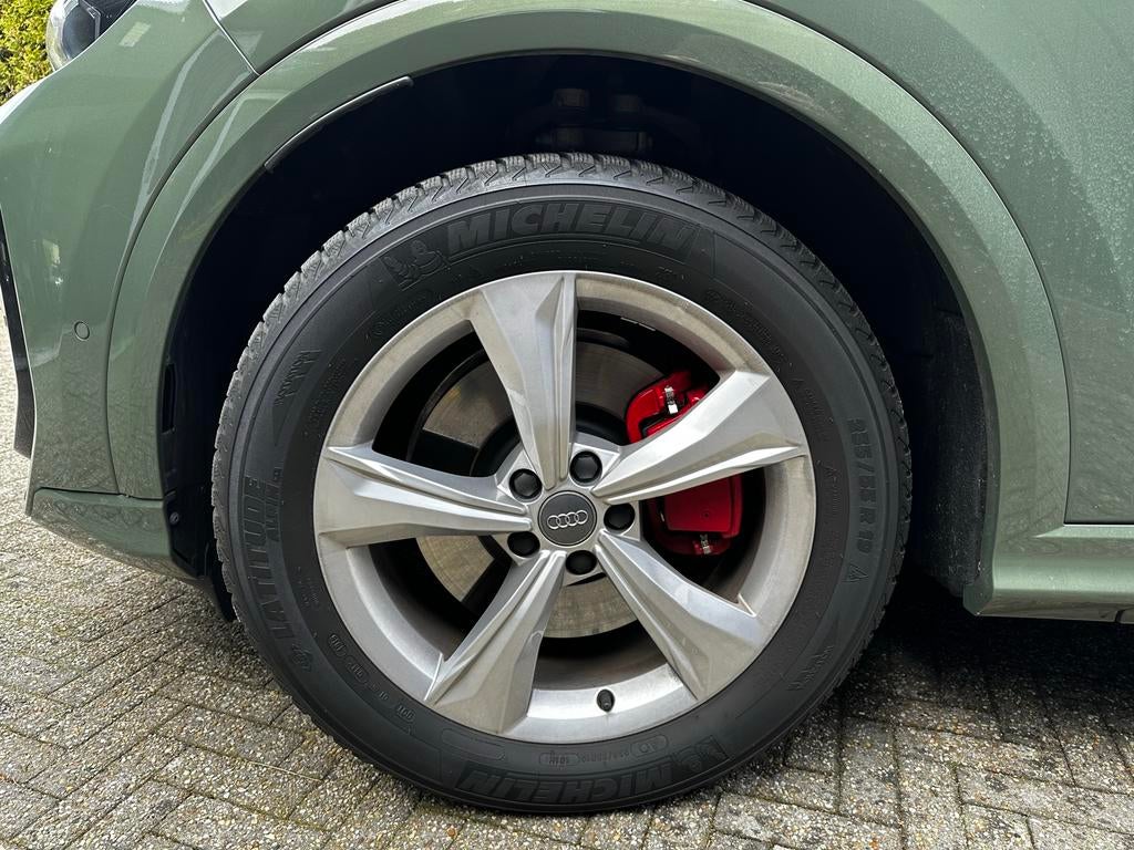 Set van 4 Michelin winter banden met originele Audi velgen, Gebruikt, Banden en Velgen, Winterbanden, 235 mm