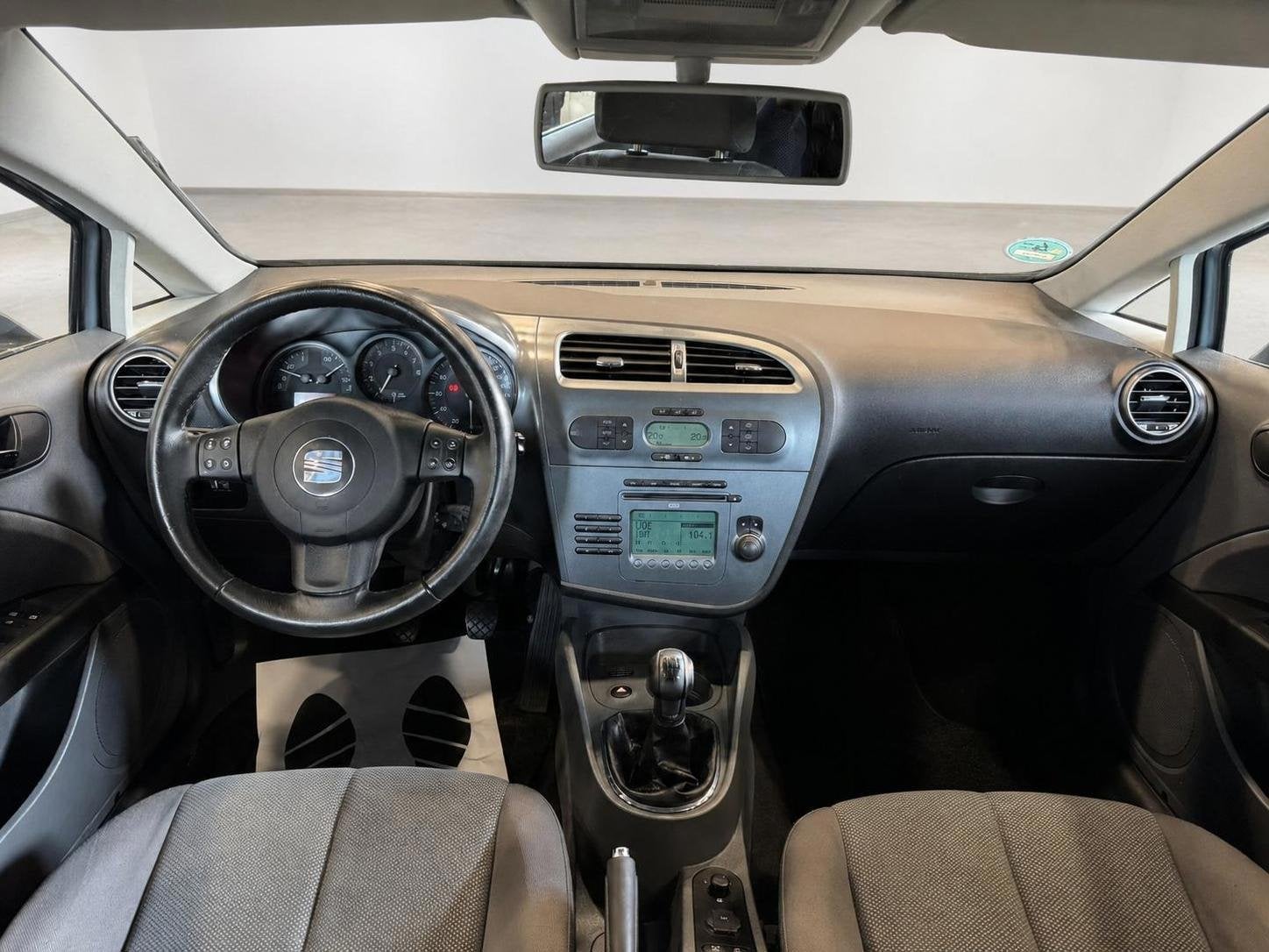Seat Leon 1.6 Stylance|NIEUW APK!|5DRS|ELEK. RAMEN SPIEGELS|, Auto's, Seat, Gebruikt, 4 cilinders, Euro 4, Onderhoudsboekje