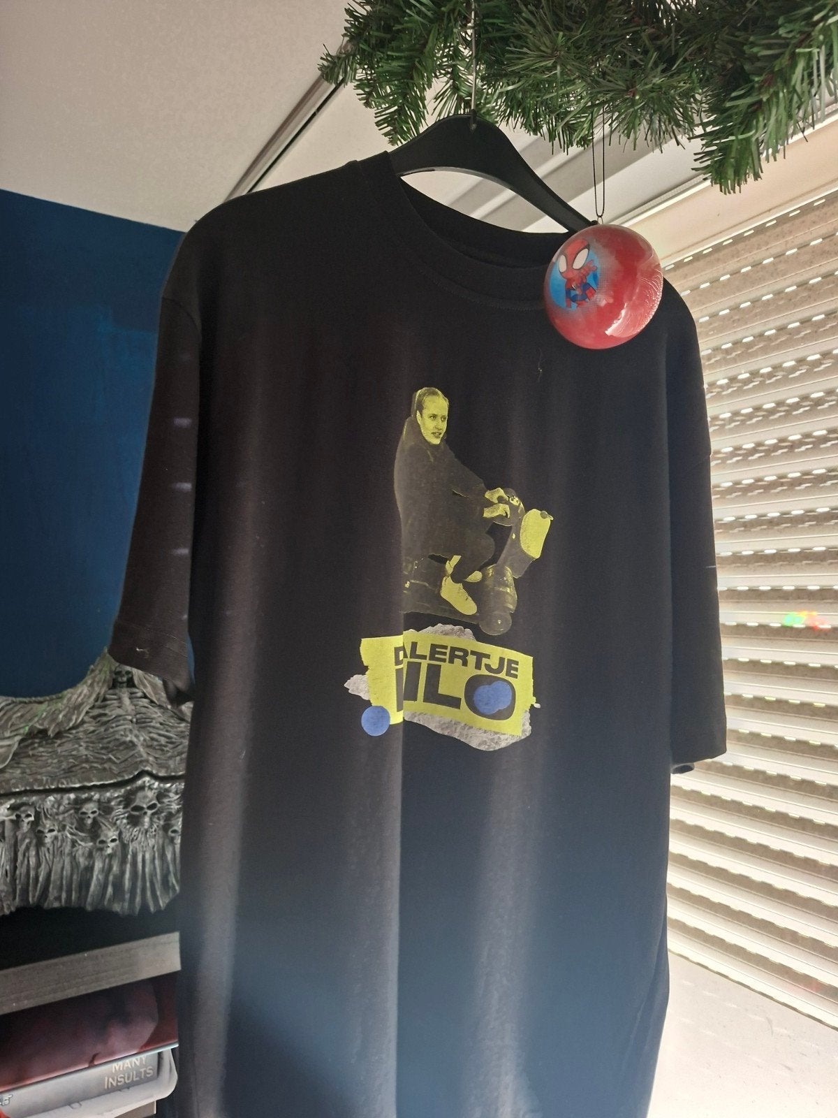 Dealertje Milo shirt - XL - Nooit gedragen, Kleding | Heren, Zwart, Ophalen of Verzenden, Dealertje Milo, Maat 56/58 (XL)