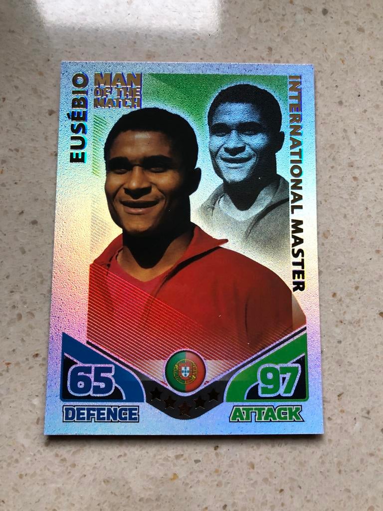 Topps Match Attax WK 2010 Eusébio Man of the Match, Ophalen of Verzenden, Zo goed als nieuw, Buitenlandse clubs, Spelerskaart
