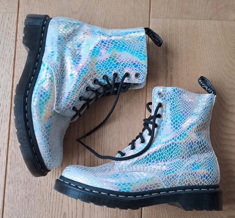 Dr.Martens boots parelmoer, Zwart, Lage of Enkellaarzen, Nieuw, Ophalen of Verzenden
