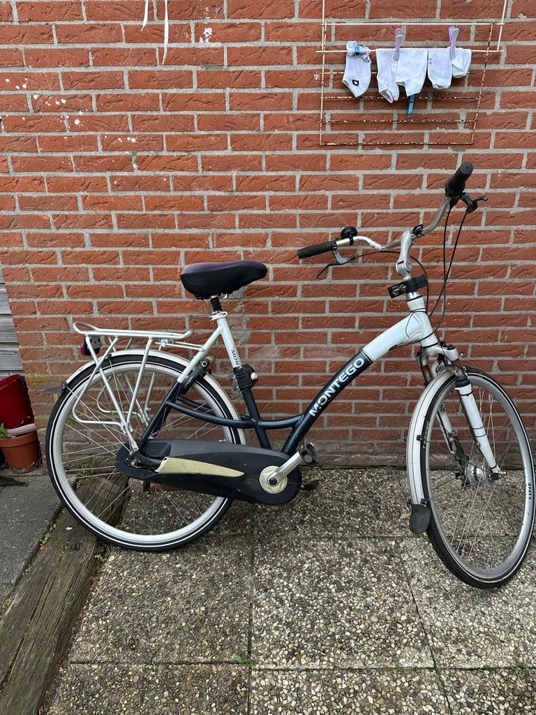 Montego damesfiets, 28 inch, 3 versnellingen, Fietsen en Brommers, Fietsen | Dames | Damesfietsen, Overige merken, Velgrem, Versnellingen