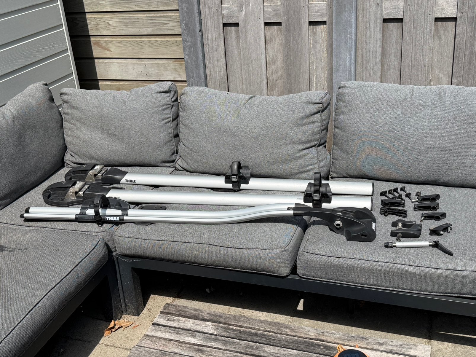 Thule fietsendragers dak (2x OutRide voorvork + 1x frame), Auto diversen, Fietsendragers, Zo goed als nieuw, Dakdrager, Ophalen