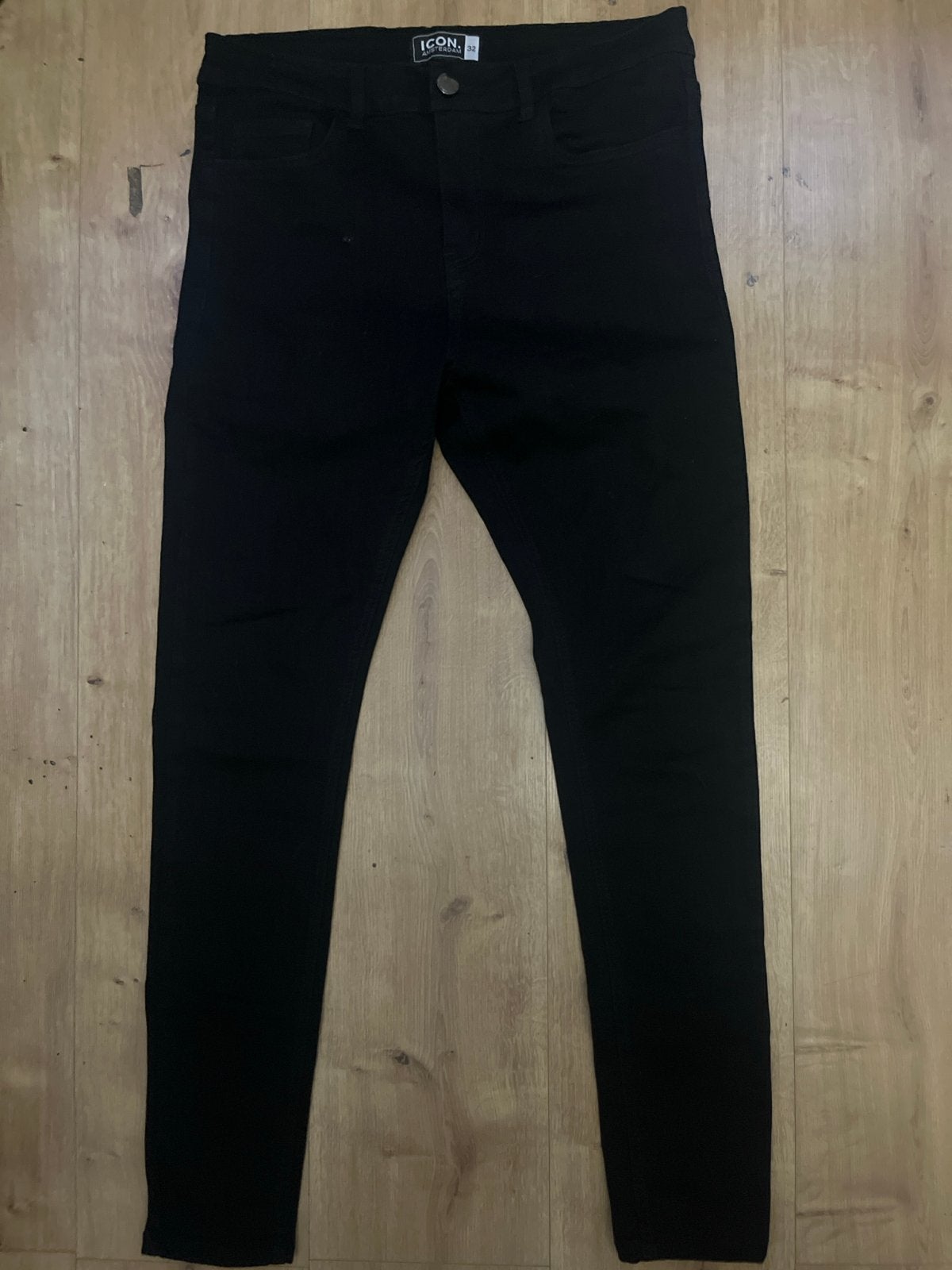 Zwarte jeans van ICON. Amsterdam, Kleding | Heren, Spijkerbroeken en Jeans, Ophalen of Verzenden, Zo goed als nieuw, Zwart, W32 (confectie 46) of kleiner