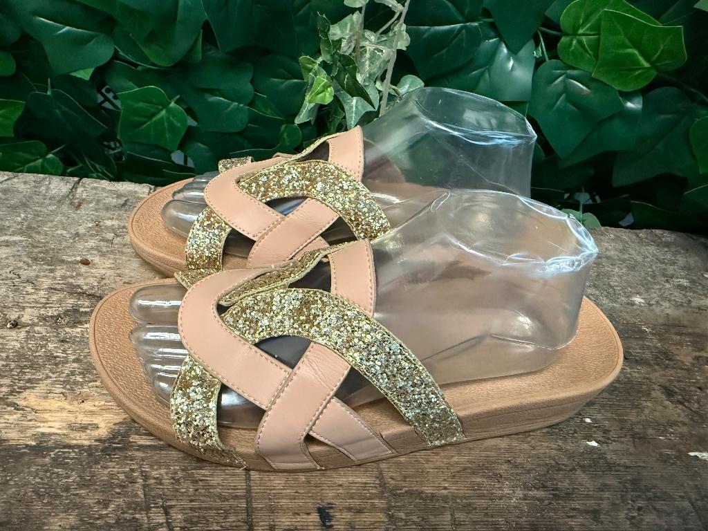 bijna Nieuwe slippers van Fitflop maat 42, Ophalen of Verzenden, Zo goed als nieuw, Fitflop, Roze
