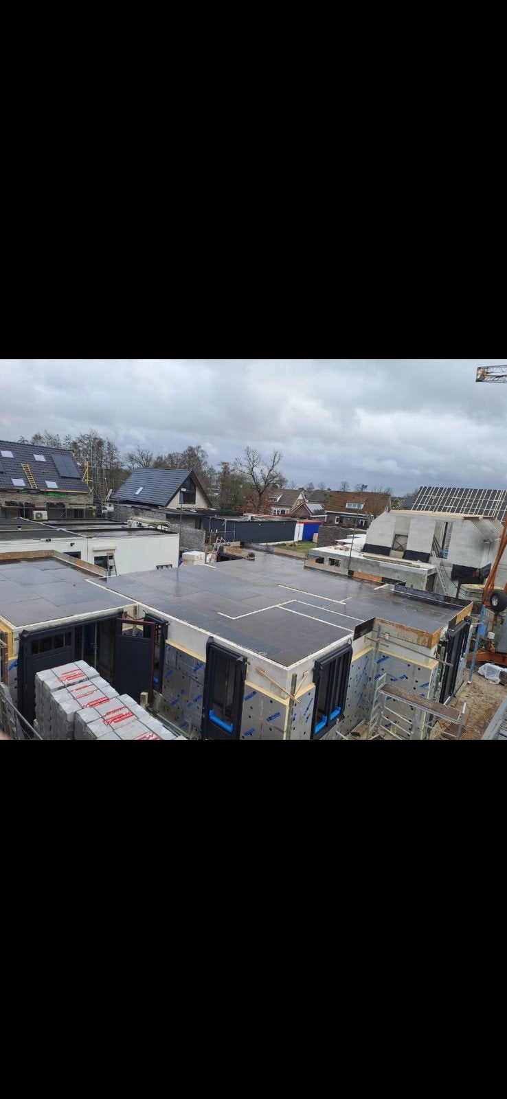 Betonplex met onderslagen en ribben  175 m2, Ophalen