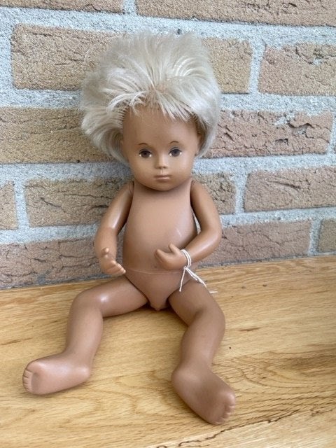 Sasha baby boy blond, Verzamelen, Poppen, Ophalen of Verzenden, Gebruikt, Babypop