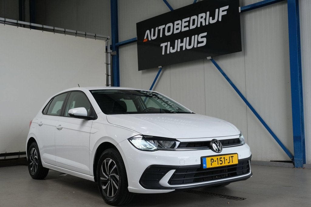 Volkswagen Polo 1.0 TSI Life Automaat - N.A.P. Airco, Cruise, Auto's, Gebruikt, Euro 6, 95 pk, 1104 kg