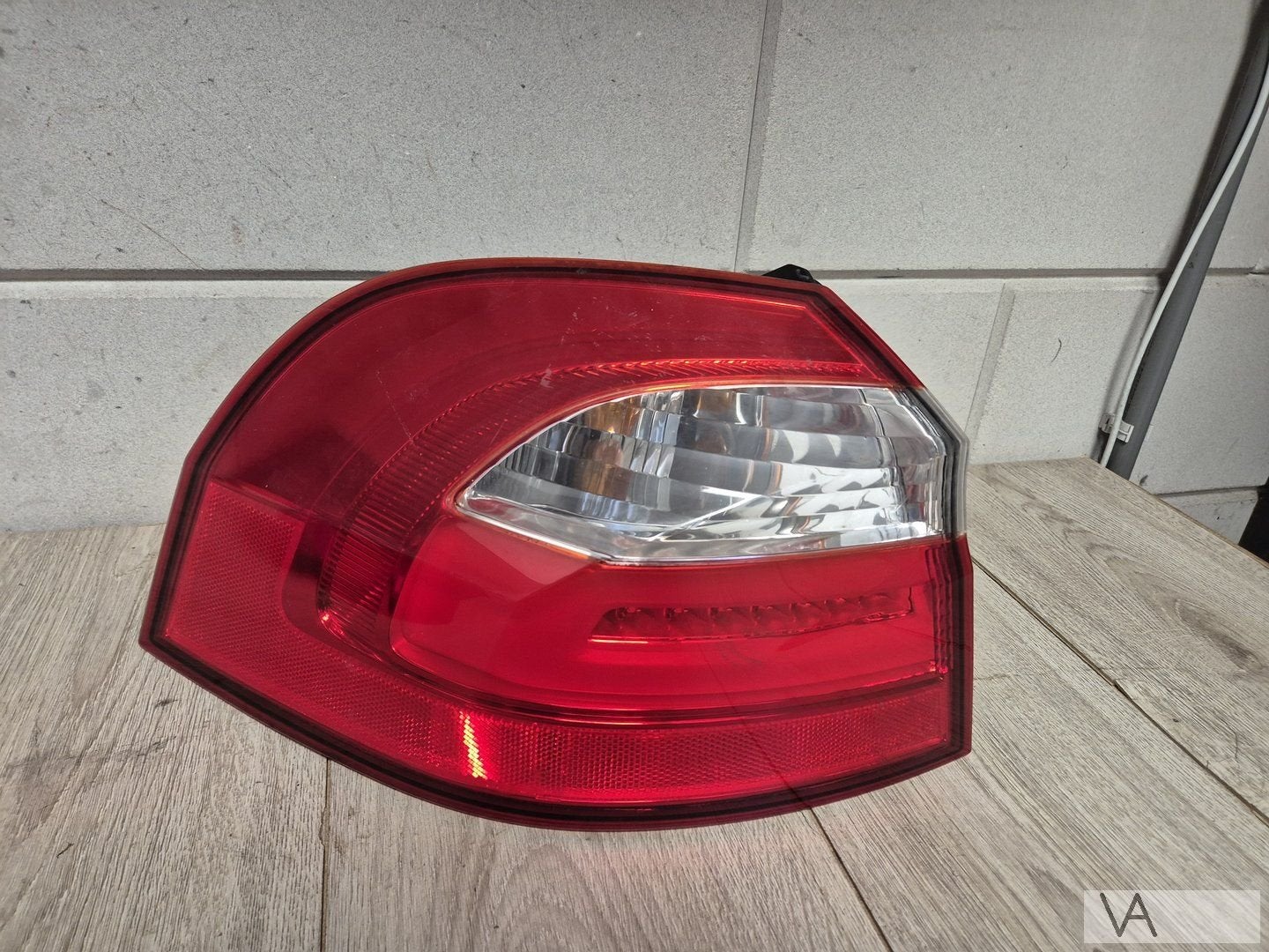 Kia Rio 2011 - 2017 achterlicht links €100 MODEL MET LED, -, -, Ophalen of Verzenden, -