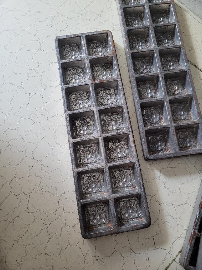 Zeer oude zware kwaliteit chocolademallen p/st 5 euro, Ophalen of Verzenden