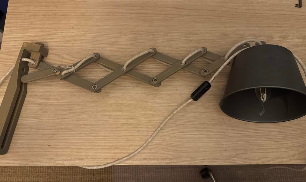 Uitschuifbare wandlamp met harmonica arm, Ophalen of Verzenden, Zo goed als nieuw