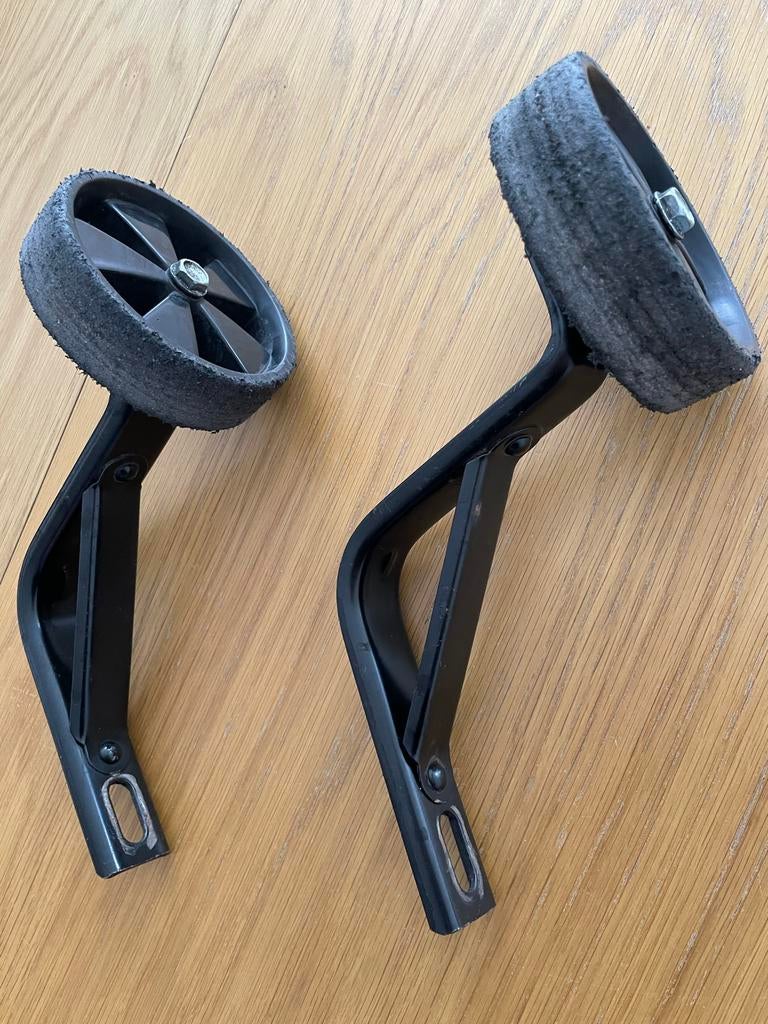 Children's bike support wheels - Used but functional, Fietsen en Brommers, Fietsaccessoires | Overige Fietsaccessoires, Gebruikt