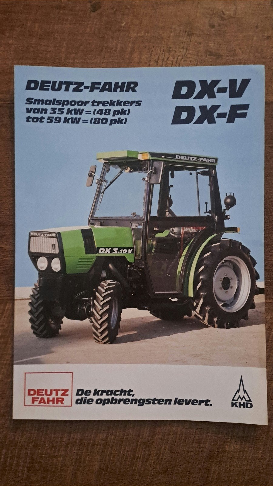 folder DEUTZ-FAHR smalspoortrekkers DX-V en DX-F tractor, Ophalen of Verzenden, Zo goed als nieuw, Folder