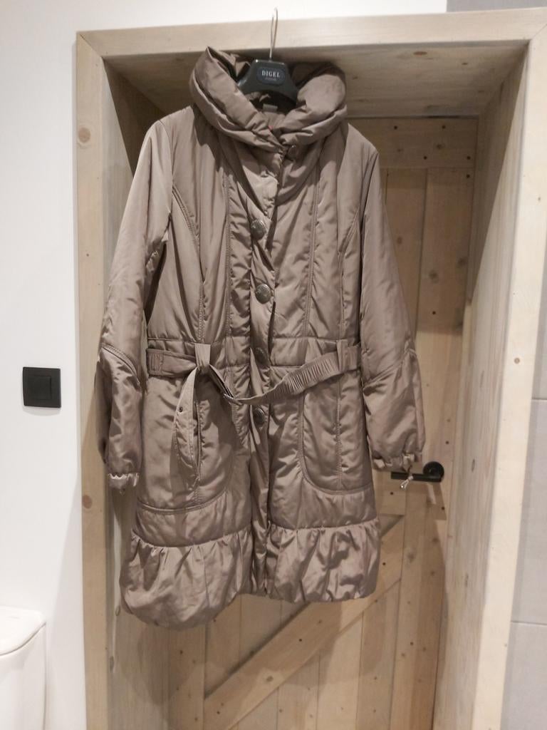 Mooie jas van M&S  mode maat 46 in heel goede staat, Ophalen, Zo goed als nieuw, Maat 46/48 (XL) of groter