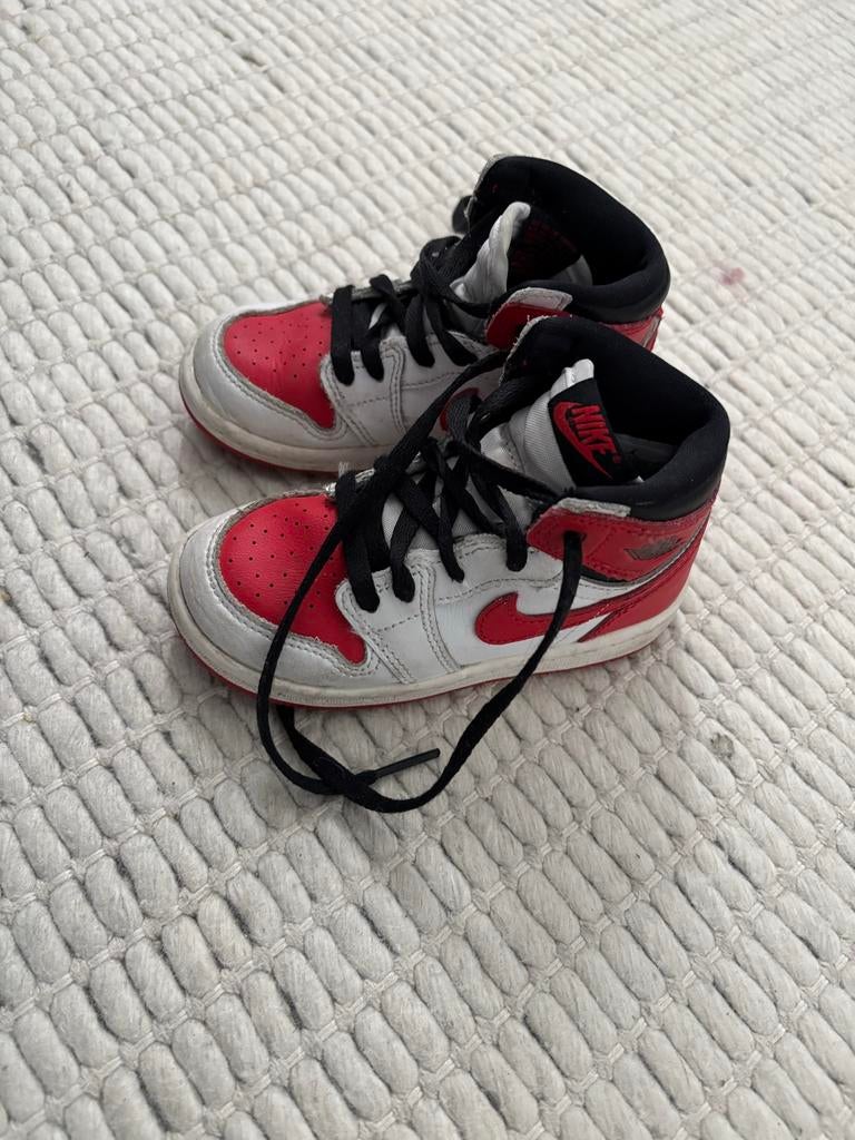 Nike Jordan 1 Retro High Rood/Wit - Maat 25, Kinderen en Baby's, Kinderkleding | Schoenen en Sokken, Ophalen, Gebruikt, Jongen of Meisje