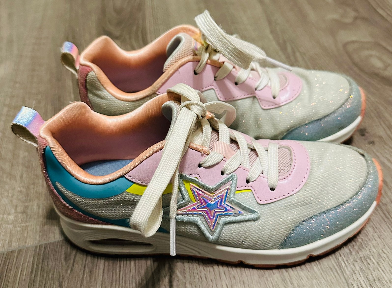 Skechers Uno maat 34, Meisje, Sportschoenen, Ophalen of Verzenden, Zo goed als nieuw