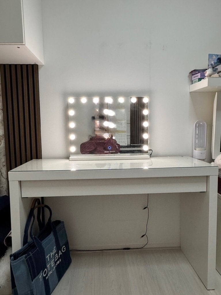 Foto 2 van Make-up/ toillettafel Ikea