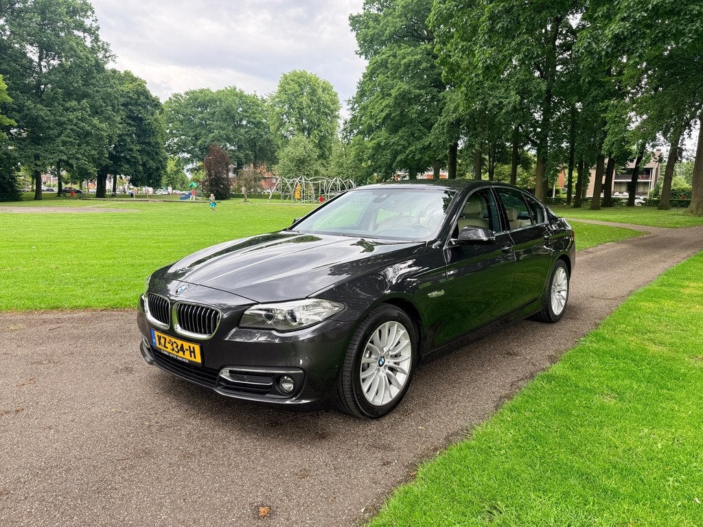 BMW 5-serie 520i Luxury Edition automaat- goed onderhouden, Auto's, Automaat, Achterwielaandrijving, Gebruikt, Euro 6