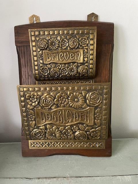 Antieke brieven- en dagblad houder koper. Art Nouveau stijl., Ophalen, Huis en Inrichting