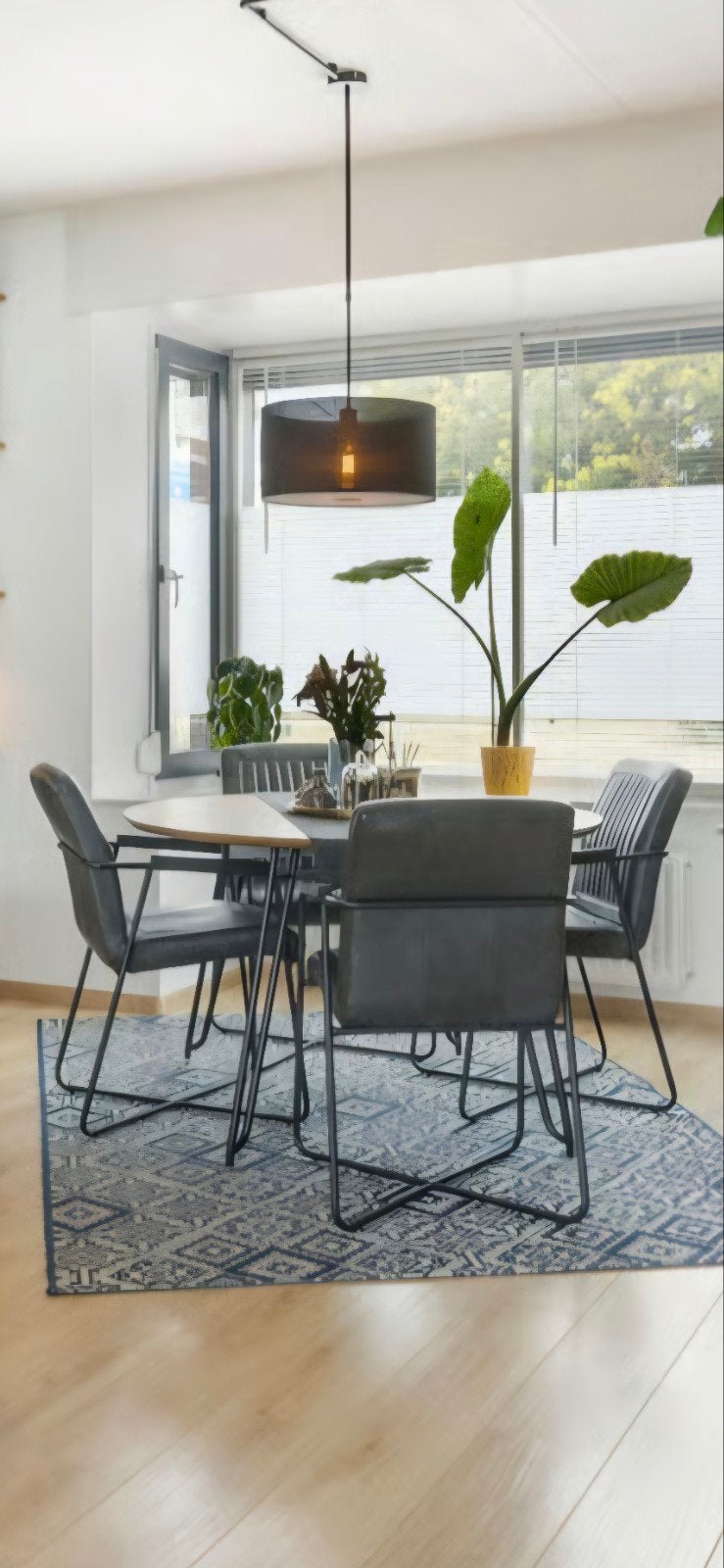 Kave Home Uitschuifbare Eettafelset met Stoelen, Gebruikt, 100 tot 150 cm, Modern, Scandinavisch, Rond