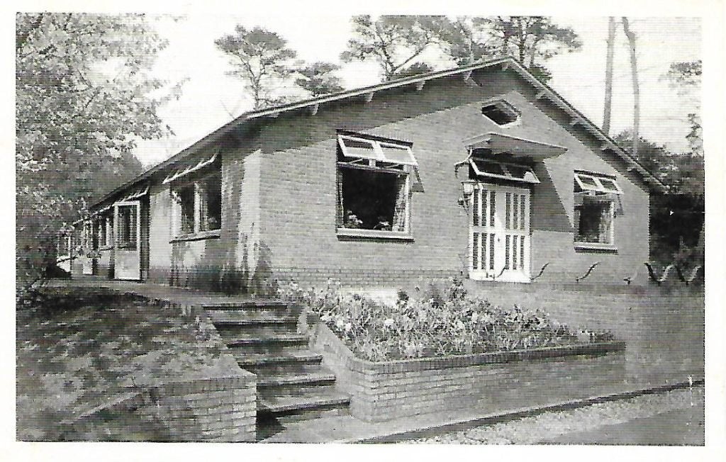 Nunspeet- -Eetzaal, de Bijenkorf., Verzamelen, Verzenden, 1940 tot 1960, Gelopen, Gelderland