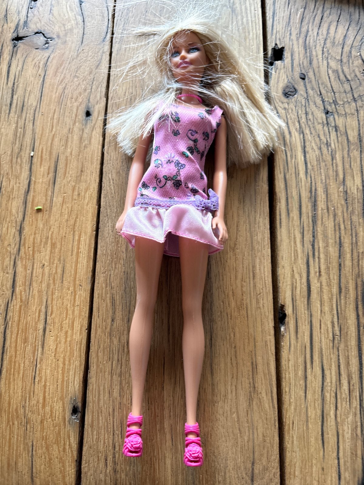 Barbie pop met roze jurk en schoenen, Kinderen en Baby's, Ophalen of Verzenden, Gebruikt, Barbie