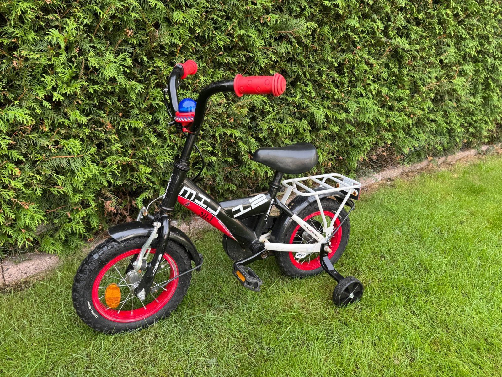 12 inch net kinderfietsje met zijwieltjes, Fietsen en Brommers, Ophalen, Zo goed als nieuw, Minder dan 16 inch, Zijwieltjes