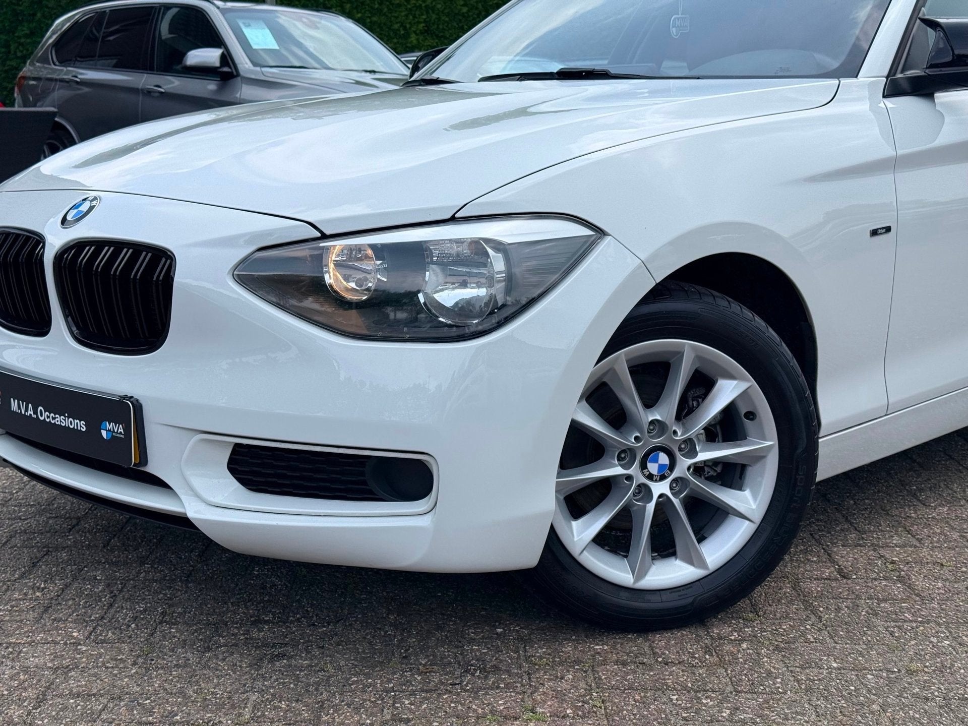 BMW 1-serie 116i Executive|Nieuwe Ketting + Klepseals|Naviga, Auto's, 1-Serie, Gebruikt, 4 cilinders, Automatische klimaatregeling