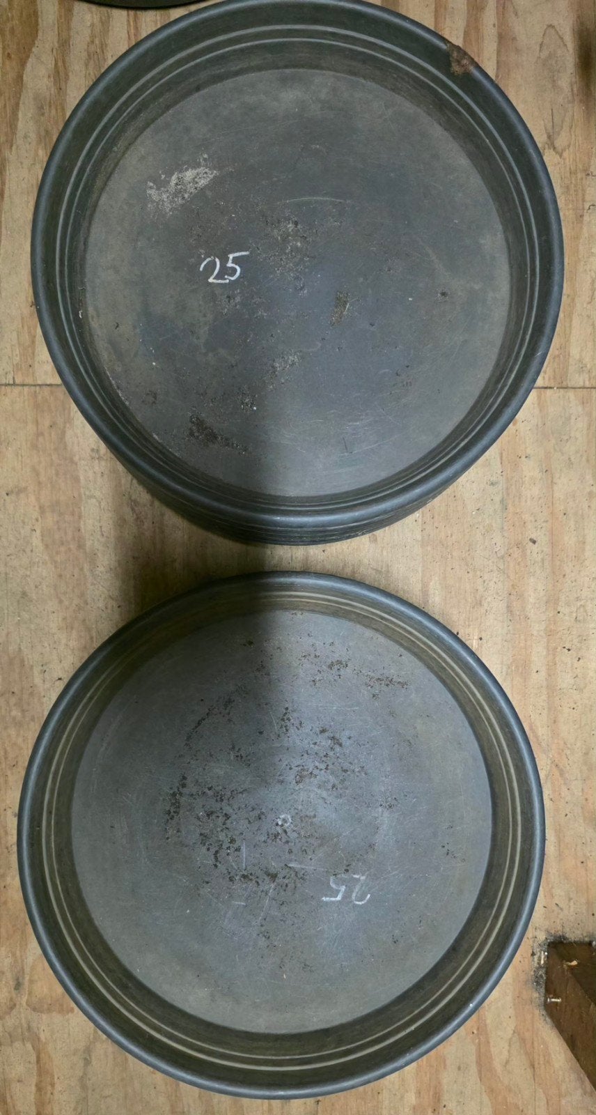 15 Plantenschotels - Rond, 35 cm doorsnede, 25 tot 40 cm, Kunststof, Gebruikt, Rond