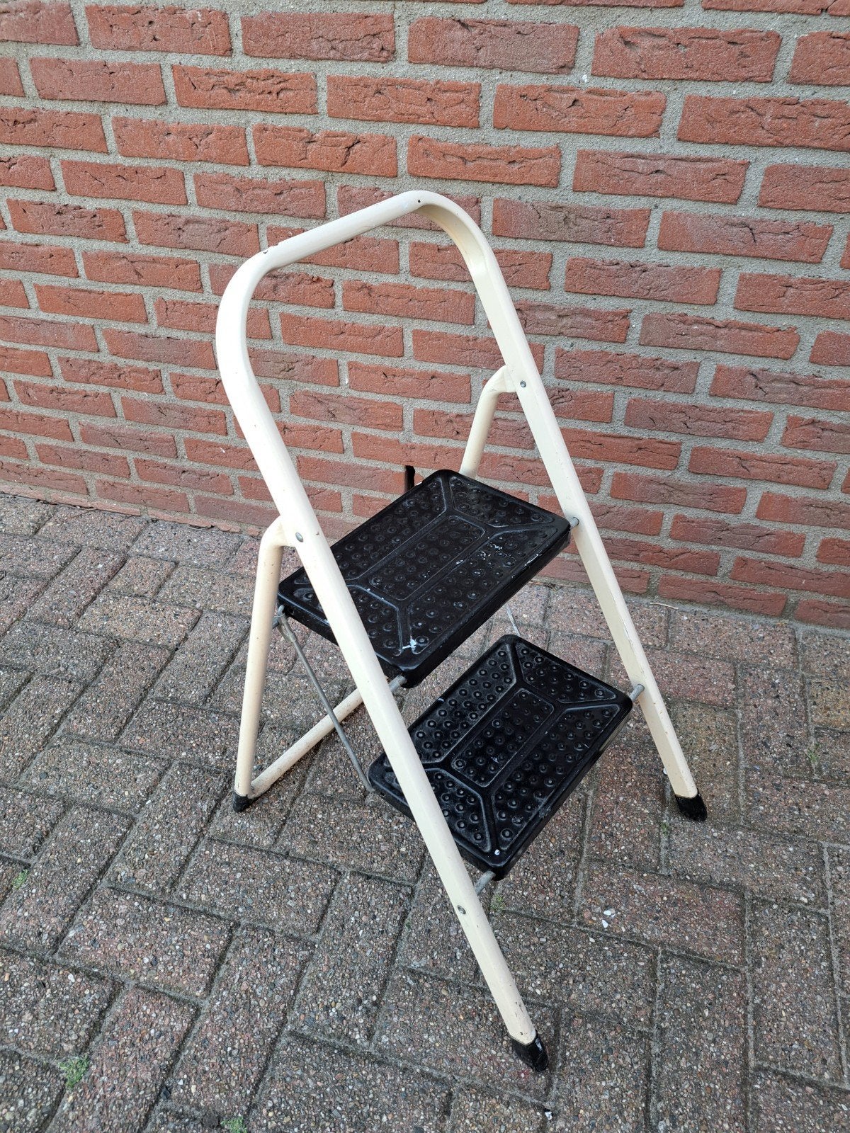 Huishoudtrap  - tweederde trap - inklapbaar trapje, Doe-het-zelf en Verbouw, Ladders en Trappen, Ophalen of Verzenden, Zo goed als nieuw
