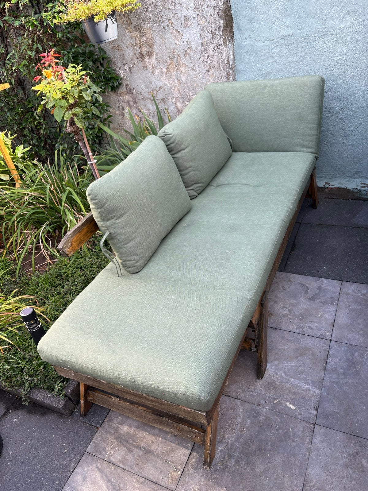 Houten lig/zitbank met groen kussen - Arnhem, Tuin en Terras, Ophalen, Gebruikt, Hout