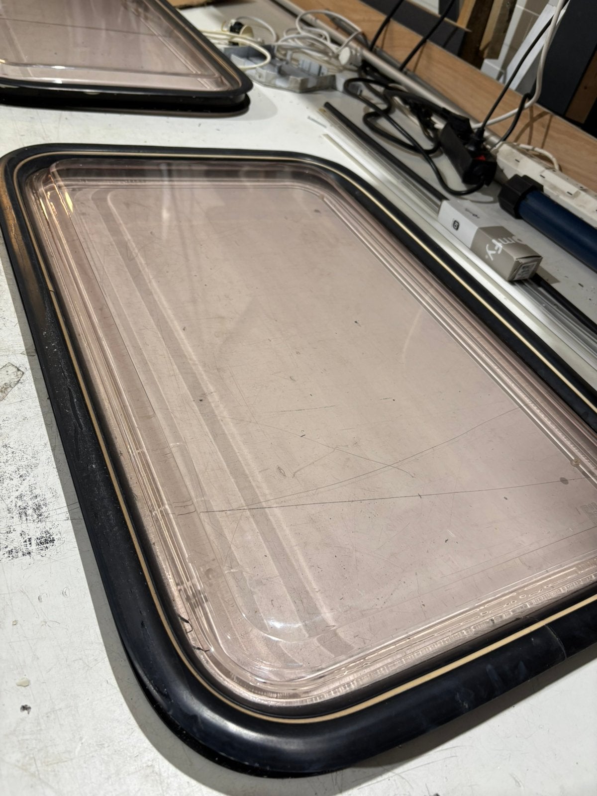 Caravan ramen - 73,5x49 cm en 93,5x49 cm - Zo goed als nieuw, Ophalen, Nieuw