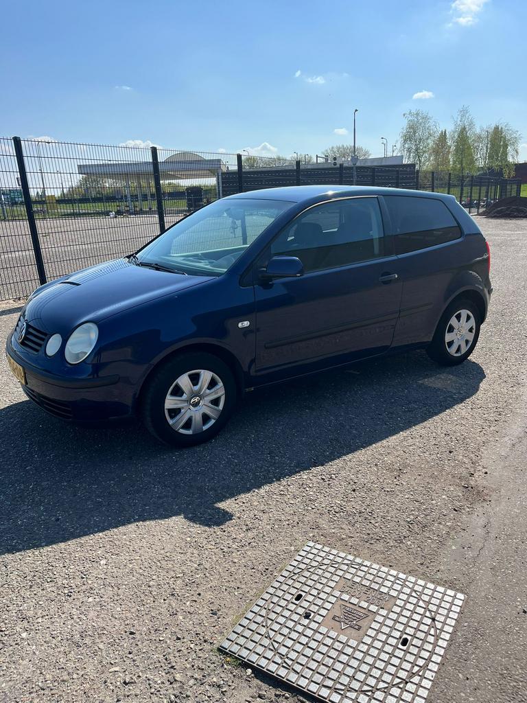 Volkswagen Polo 1.4 55KW 2002 Blauw vw polo, Auto's, Voorwielaandrijving, 4 cilinders, Blauw, Origineel Nederlands
