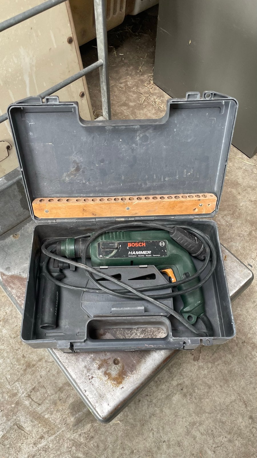 Bosch Hammer Boorhamer in Koffer, Boor- en/of Breekhamer, Ophalen of Verzenden, Klopboormechanisme, Gebruikt