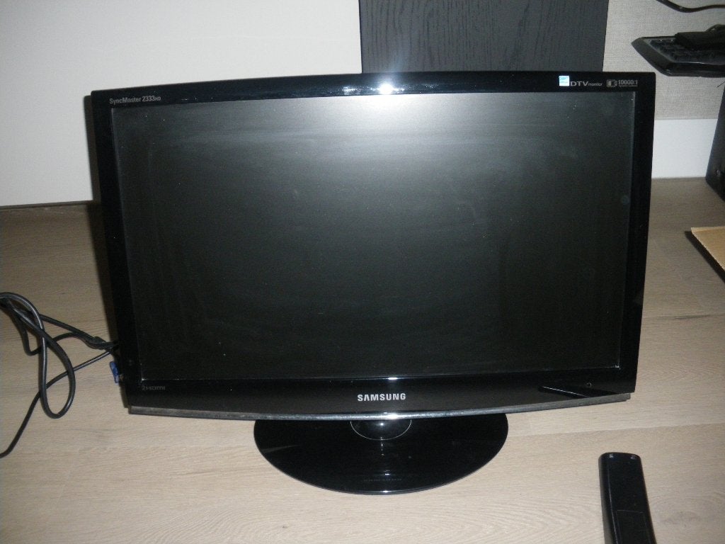 mooie samsung led tv /monitor hoogte 35 cm breedte 55cm, Ophalen, LED, 50 Hz, Zo goed als nieuw