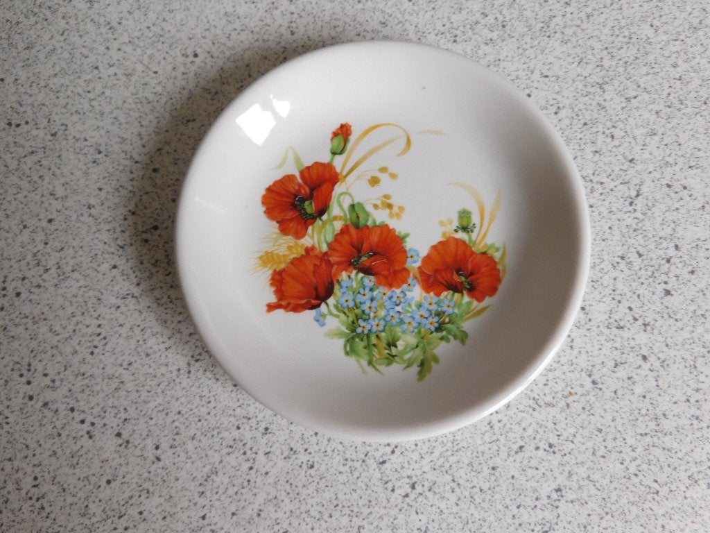 Bord 11 cm. Poppy Papaver Made in England, Huis en Inrichting, Keuken | Servies, Overige merken, Ophalen of Verzenden, Zo goed als nieuw