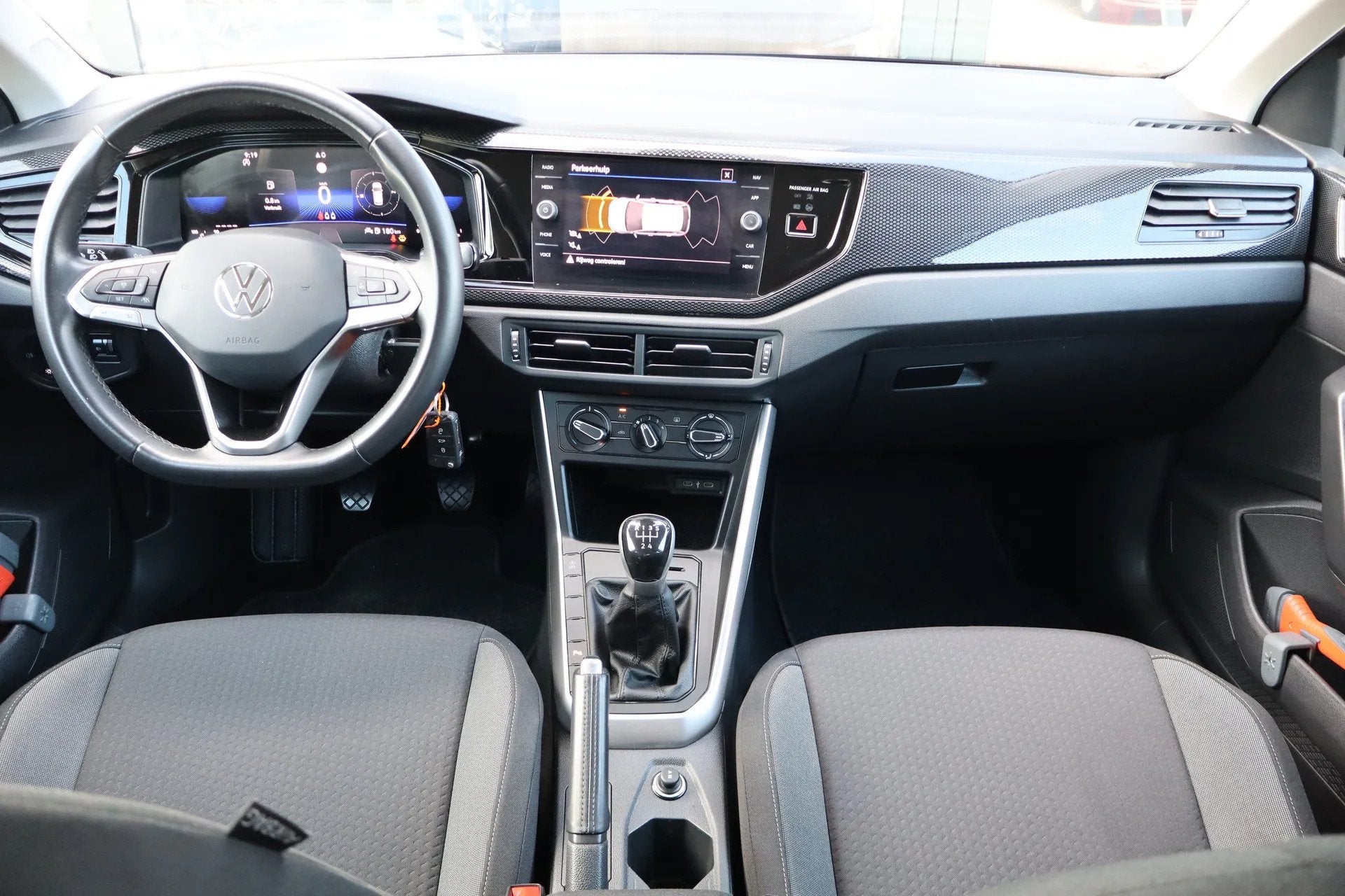 Volkswagen Polo 1.0 TSI Life 95PK (bj 2024), Voorwielaandrijving, Gebruikt, Origineel Nederlands, Bedrijf