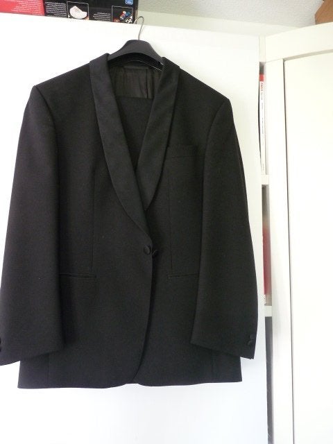   Mooie zwart smoking kostuum, maat 50, Kleding | Heren, Trouwkleding en Trouwaccessoires, Zwart, Ophalen of Verzenden, Zo goed als nieuw