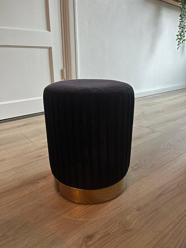 Zwarte fluwelen poef met gouden accent, Ophalen, Gebruikt, Rond, Minder dan 50 cm