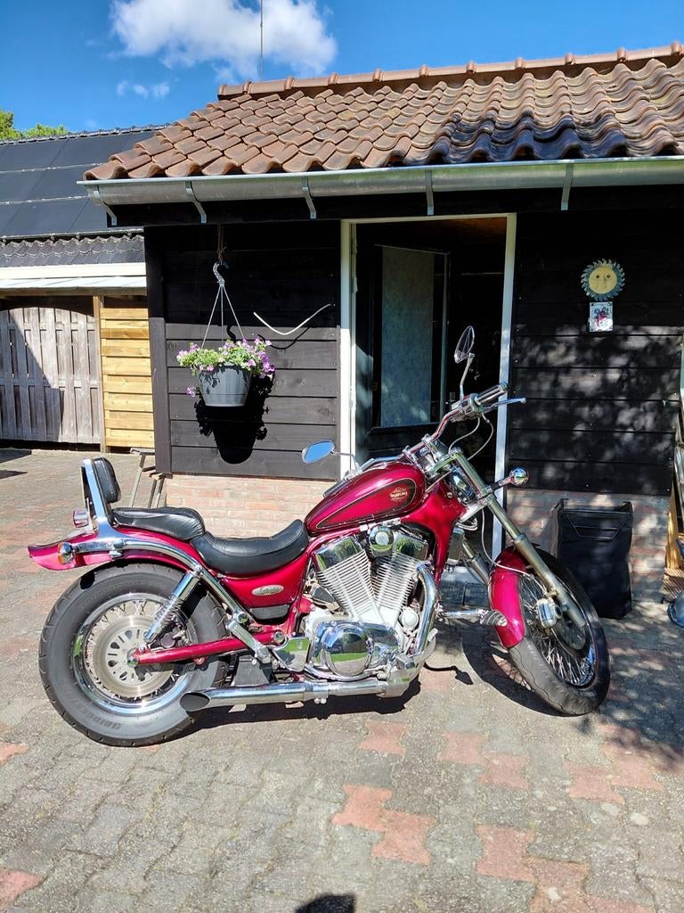 Rode suzuki1400 intruder, Cardan-aandrijving, 2 cilinders, Chopper, Gebruikt