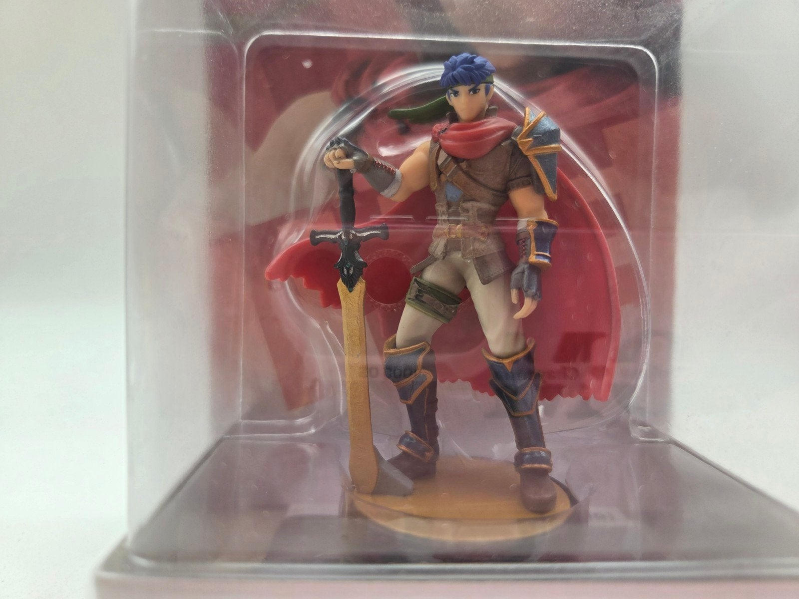 Nintendo amiibo Super Smash Bros. Collection Ike, Support@nintendo.com, 11-1 Hokotate-cho, Kamitoba, Minami-ku, Kyoto 601-8501, Japan