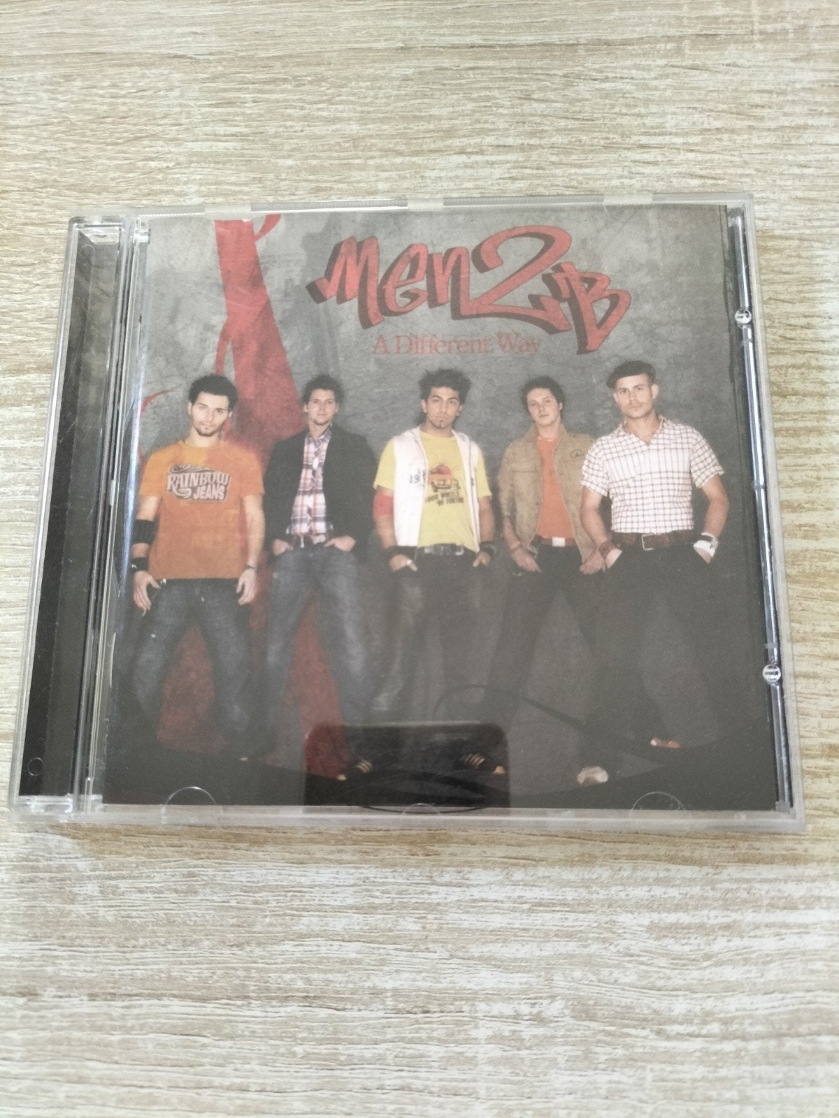 Men2b - a different way, Ophalen of Verzenden
