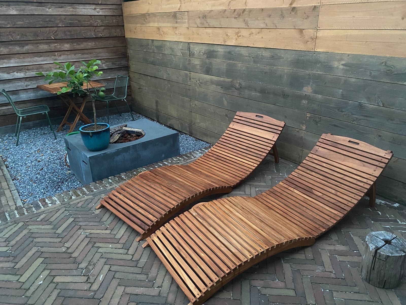 2x Houten Ligbedden voor Binnen of Buiten, Tuin en Terras, Ligbedden, Ophalen, Zo goed als nieuw, Hout, Inklapbaar