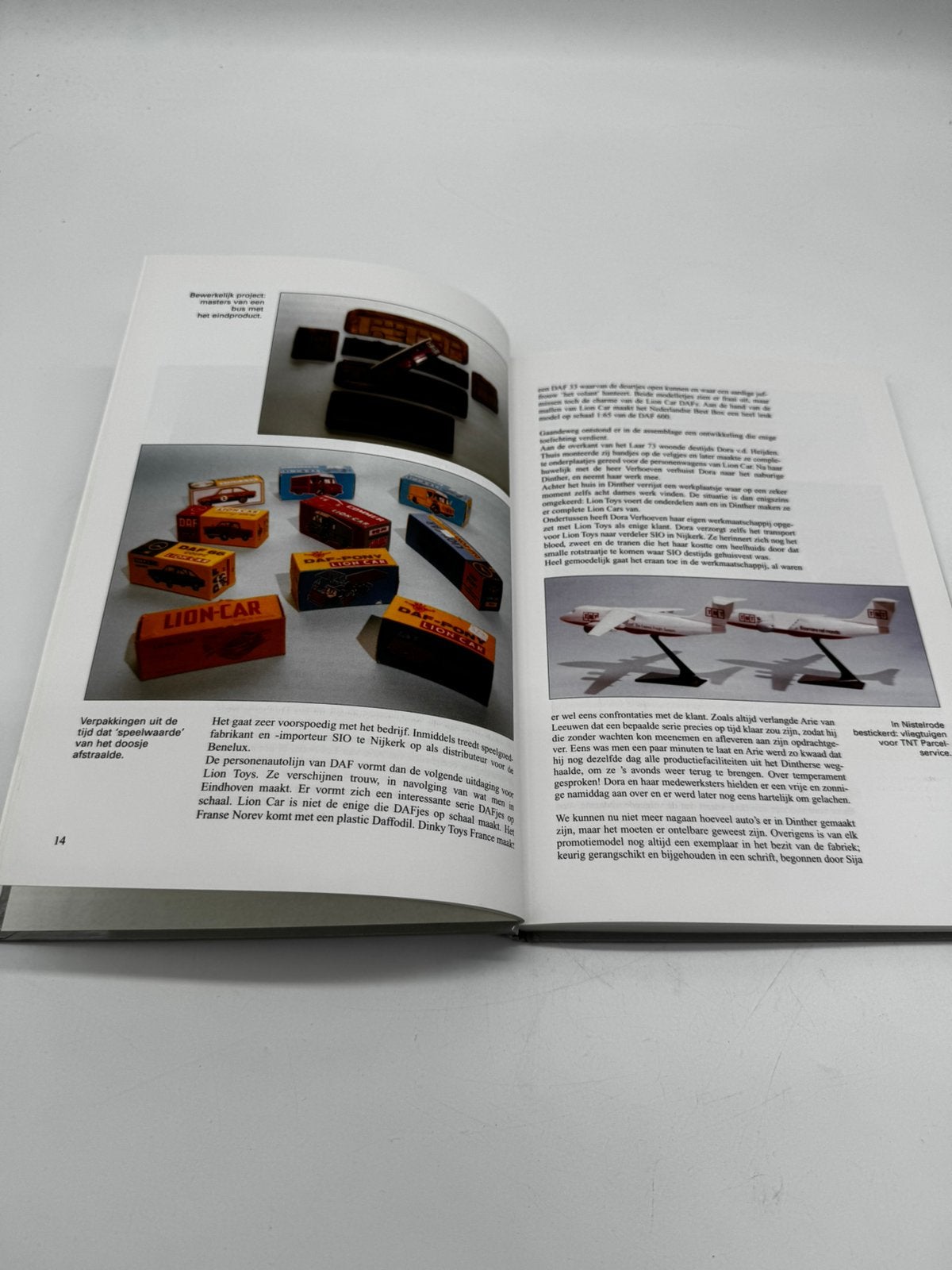 LION TOYS innovatie op schaal J Wouters en TH. van Oort, Ophalen of Verzenden, Nieuw, Sport, Hobby en Vrije tijd