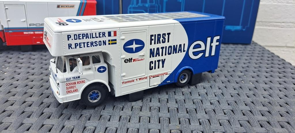 Exoto 43 - Ford  C Truck ELF - Renntransporter. F 1., Ophalen of Verzenden, Nieuw, Bus of Vrachtwagen, Overige merken