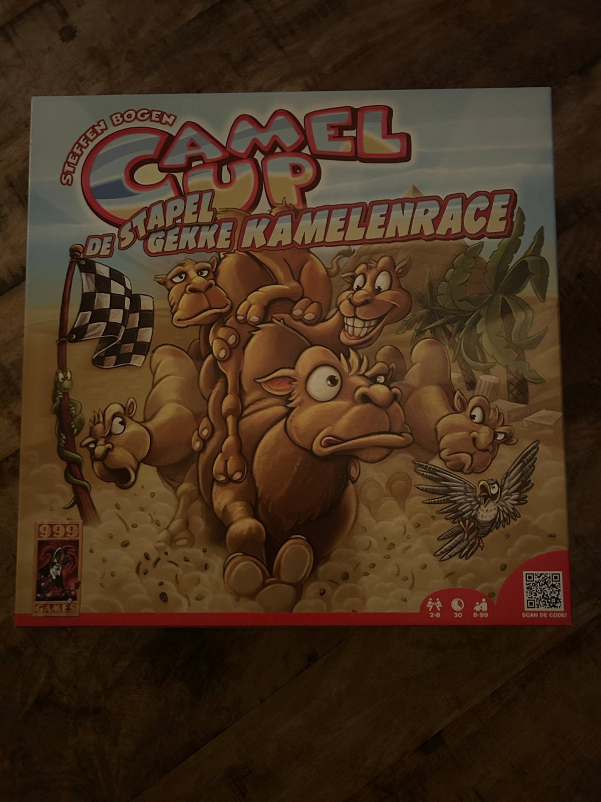 Camel Up: De Stapel Gekke Kamelenrace Bordspel, Drie of vier spelers, Ophalen of Verzenden, Zo goed als nieuw