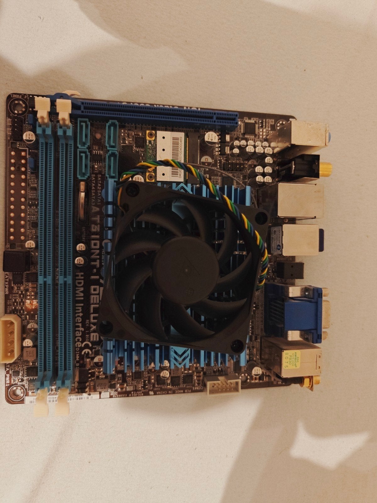 Asus AT3IONT-I Deluxe Moederbord met Intel Atom N330 CPU, Computers en Software, Gebruikt, Onboard (Intel Atom N330), DDR3, Ophalen of Verzenden