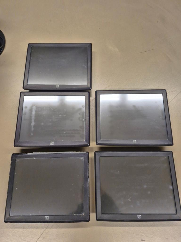 5x ELO 1515 Touchscreen, Computers en Software, Monitoren, Ophalen of Verzenden, Gebruikt, VGA, Touchscreen