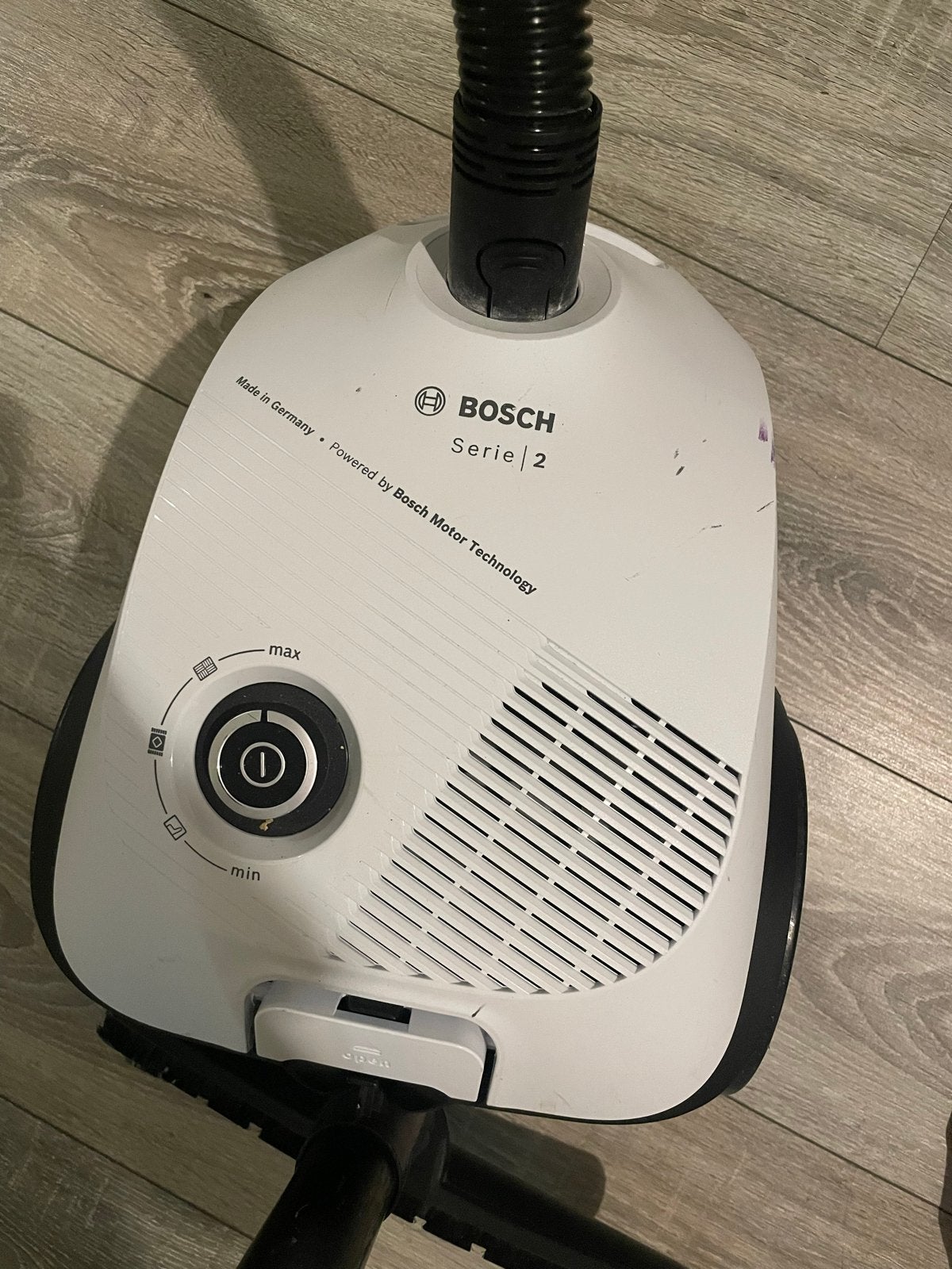 Bosch Serie 2 stofzuiger, Bosch, Zo goed als nieuw, Sledestofzuiger, Regelbare zuigkracht